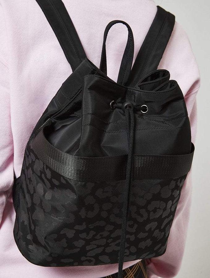 Skinnydip London | Leah Duffle Backpack - Model 1 