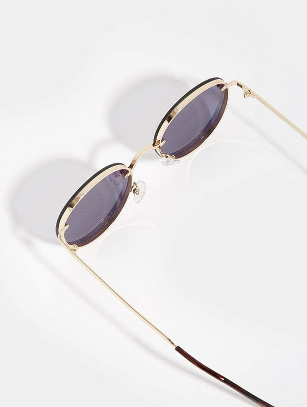 Skinnydip London | Quay Farrah Metal Frame Sunglasses in Cold Purple - Product Image 1