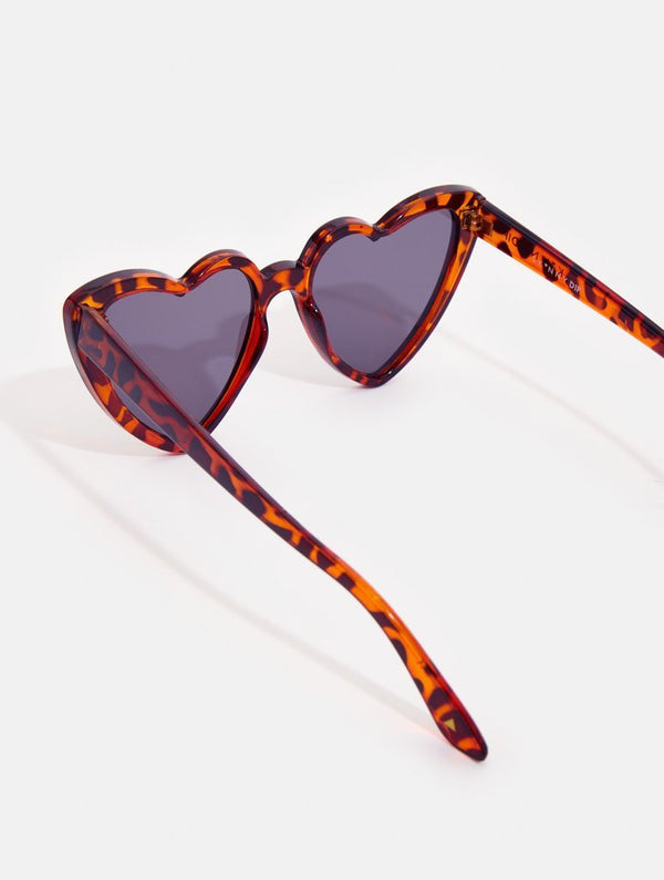 Skinnydip London | Tort Heart Sunglasses - Product Image 4